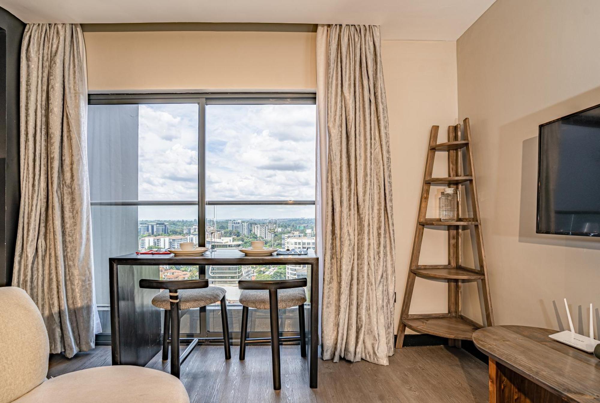 Апартаменты Escada & 2-bedroom, Rooftop Swimming Pool, Gym, Workspace, Wonderiss Homes Westland Living Найроби